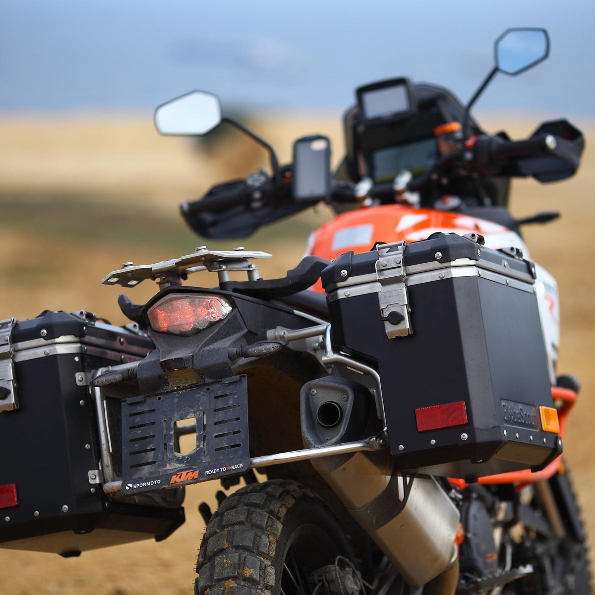 XPAN+ Aluminum Side Case Set, KTM 1050 / 1190 / 1290 Adventure (2013- 2020), 2.02.02801, adventure bike luggage, adventure motorcycle panniers, aluminum side cases, GlobeScout motorcycle luggage, GlobeScout XPAN+, KTM, KTM 1050, KTM 1190, KTM 1290 Adventure, Side Case Sets, XPAN+, Side Case Sets - Imported and distributed in North &amp; South America by Lindeco Genuine Powersports - Premier Powersports Equipment and Accessories for Motorcycle Enthusiasts, Professional Riders and Dealers.